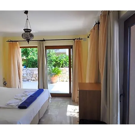 Sleeps 12 Pool Air Con וילה