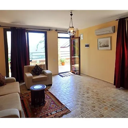 Sleeps 12 Pool Air Con וילה קלקן